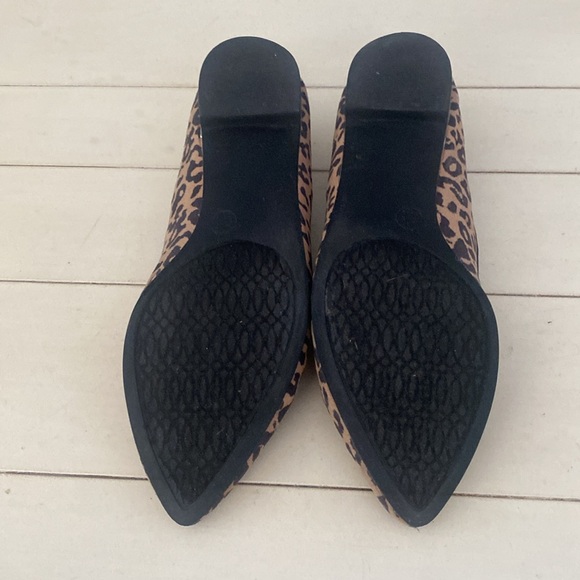 Me tons flats in size 6. # 2515 - Picture 5 of 7